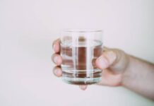 Águas de Penha alerta para importância de beber água tratada