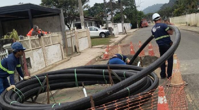 Águas de Penha usa método não destrutivo para rede de esgoto no Loteamento Santa Regina