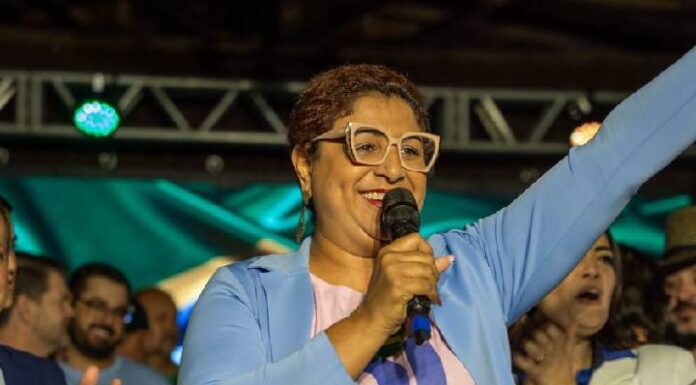 Missionária Lu luta pela valorização das camareiras de Penha