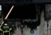 Quiosque na descida da Getúlio Vargas é incendiado na Praia de Piçarras
