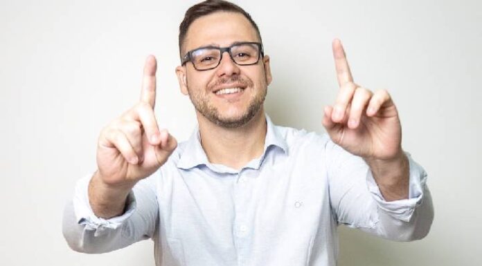 Thiago Pinheiro propõe eleição para Secretário de Educação em Barra Velha