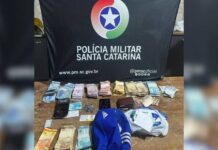 Dois homens são presos com R$ 24 mil para compra de votos em Barra Velha