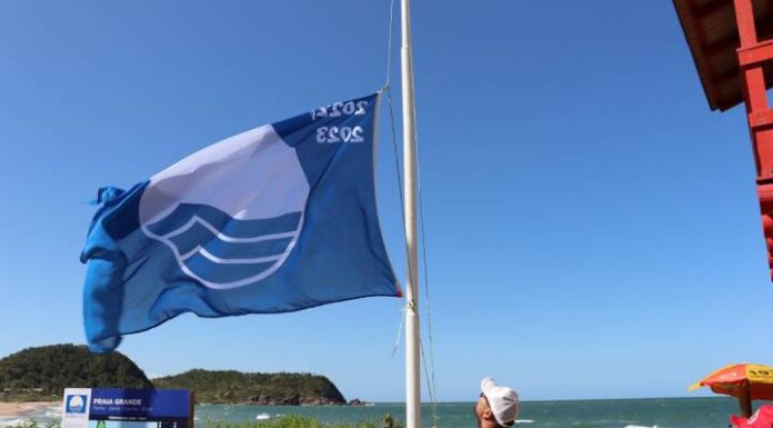 Três praias de Penha serão certificadas pelo programa Bandeira Azul