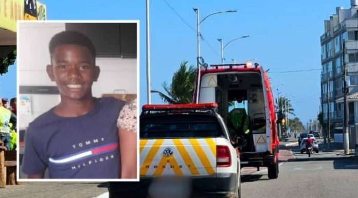 Corpo de adolescente desaparecido ao entrar no mar em Barra Velha é encontrado