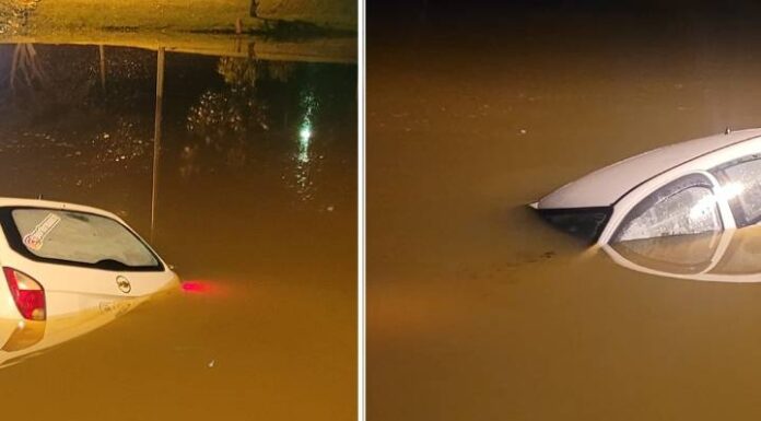 Carro cai em lagoa e motorista quebra vidro para se salvar em Ilhota