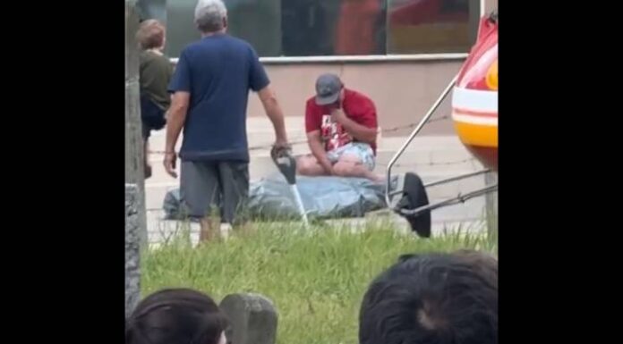 VIDEO Mulher morre em via pública no Gravatá em Navegantes