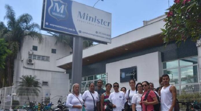 Funcionários da Minister protestam contra mudança de local de trabalho