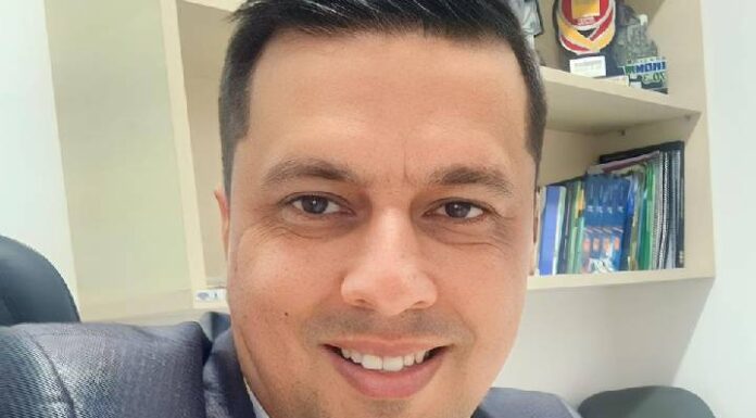 Vereador Tibeco apresenta projeto que proíbe músicas com apologia ao crime, drogas e sexo explícito nas escolas de Penha