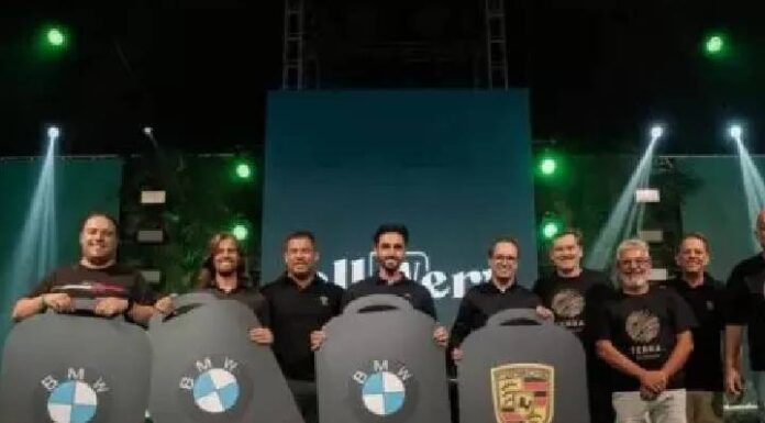 Corretores ganham Porsche, BMW e cheques de R$ 20 mil ‘de Natal’ em Balneário Camboriú