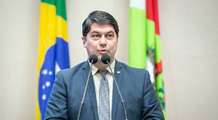 Desembargadora nega pedido de foro privilegiado a Emerson Stein (MDB)