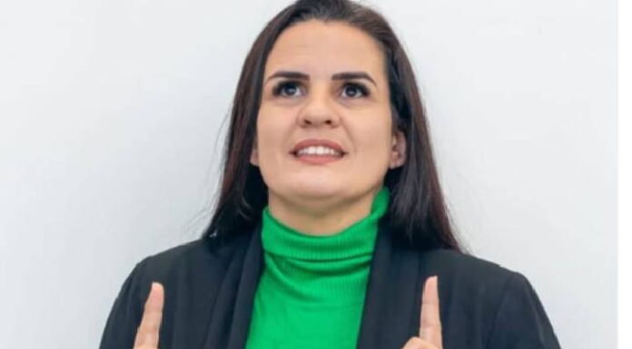 “Não há brigas dentro do nosso partido”, garante vereadora de Penha, Manu Rodrigues