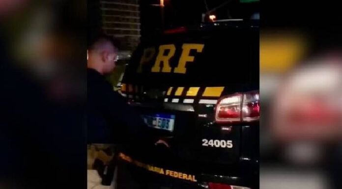 VÍDEO: Motorista bêbado atropela policial após abordagem na BR-101, em Balneário Camboriú
