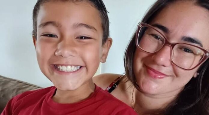 MADRUGADA DE TERROR Mãe e filho são mortos a facadas em SC