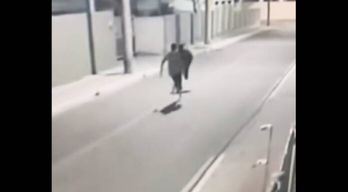 VIDEO Polícia prende homem que matou vítima a facadas no São Vicente, em Itajaí