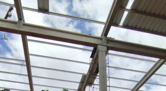 Trabalhador sofre queda em obra de 20m em Navegantes é encaminhado ao hospital