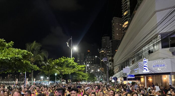 Inscrições abertas para blocos e trios elétricos no Carnaval 2025 de Balneário Camboriú