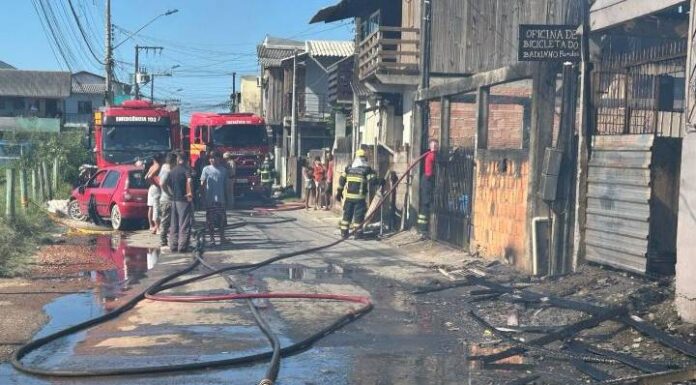 Incêndio destrói sete casas e deixa 23 desabrigados no Promorar