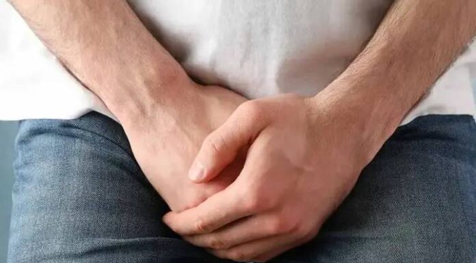 Suspeito de estuprar criança é morto e tem órgãos genitais arrancados pela população