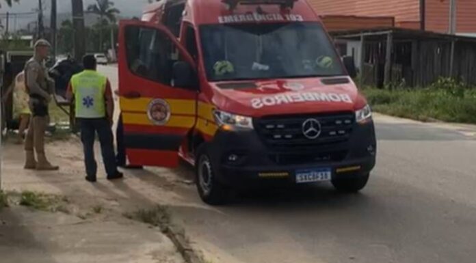 Crime brutal: Jovem assassina pai a golpes de tesoura em SC