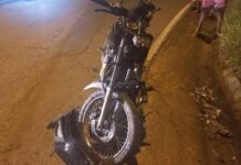 Motociclista fica gravemente ferido após acidente, em Penha