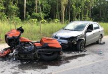 Criança de 10 anos fica ferida em acidente entre Voyage e uma Harley Davidson
