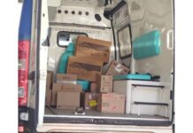 Ao invés de pacientes, prefeitura de Penha usa ambulância para levar material de expediente