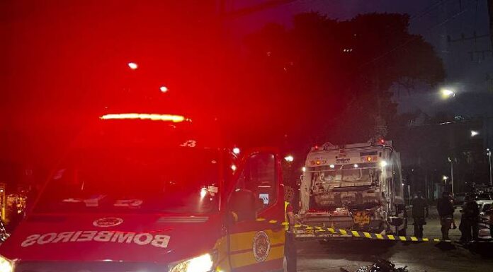 Condutor de scooter morre atropelado por caminhão em Itapema