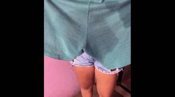 VEJA O VÍDEO Escola de Penha entrega aluno autista à mãe todo urinado