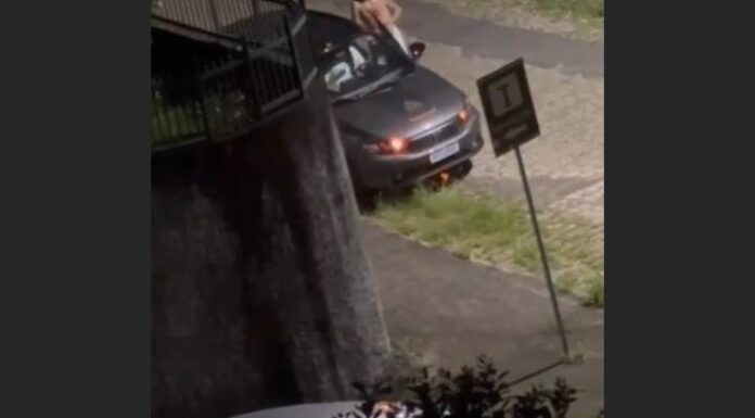 VEJA VÍDEO Quadrilha furta carro no Morro do Cristo em Barra Velha