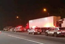 PM e PRF apreendem em Barra Velha furgão com peças de veículos roubadas