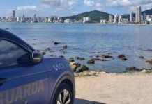 Homem passa a mão nas partes íntimas da mulher e é linchado em Itapema