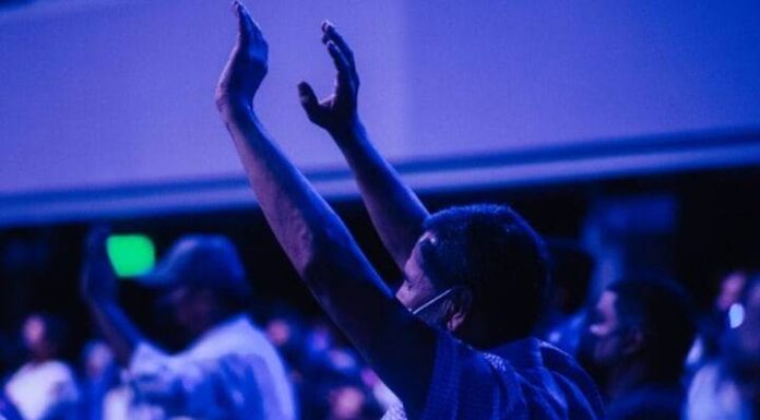 Justiça fecha o cerco contra igreja Assembléia de Deus de cidade catarinense
