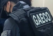 TEM GENTE DEBAIXO DA CAMA Gaeco cumpre mandados de busca em prefeituras de Piçarras e Penha