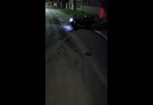 Pó de brita na pista provoca acidente e prejuízo a motociclista em Penha