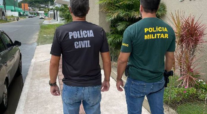 Polícia Civil cumpre mandados de busca e apreensão em Balneário e Camboriú
