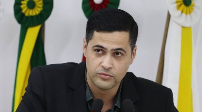 Aquiles mexe os “pauzinhos” com Baltt e consegue nomeação para Júnior Mafra na AMFRI