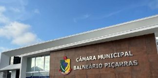 Jovens assumem o poder em Piçarras: Câmara Mirim empossa nova legislatura