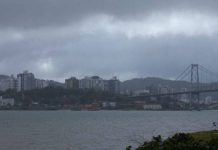 Frente fria traz chuva intensa com possibilidade de granizo a SC nesta terça-feira
