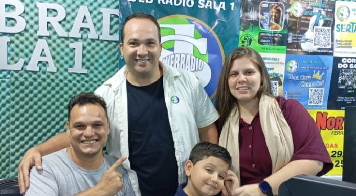 Pastor Fábio Israel conta testemunho emocionante em rádio web da Capital