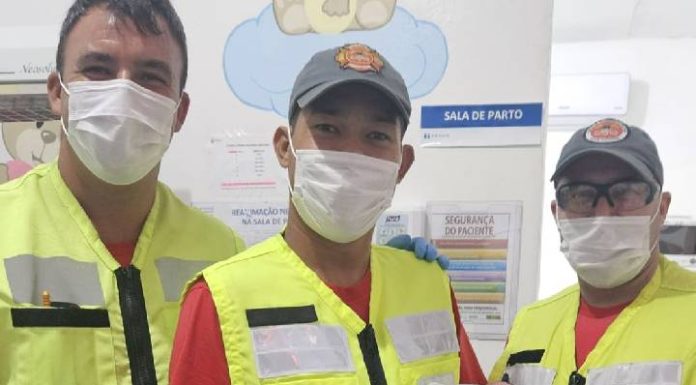 Bombeiros atendem parto em residência e bebê nasce saudável em Navegantes