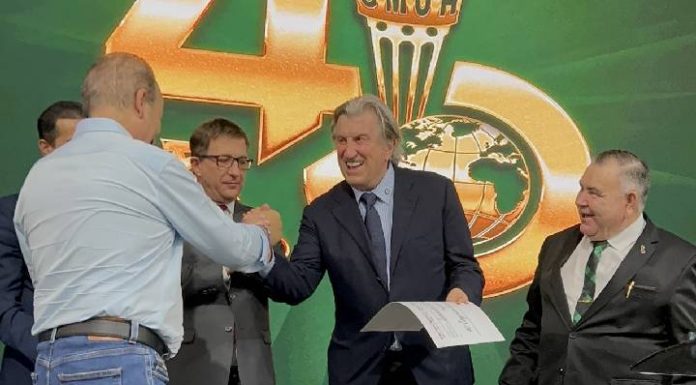 Prefeito de Camboriú participa da abertura oficial do Gideões 2025