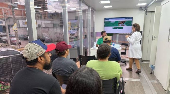 Carreta Missionária da Igreja Batista promove projeto social em área de vulnerabilidade em Itapema