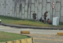VIDEO PM recupera máquina de lavar transportada por trio em situação de rua em Barra Velha
