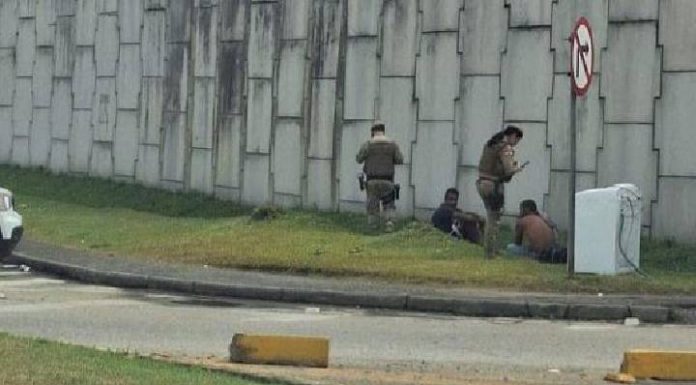 VIDEO PM recupera máquina de lavar transportada por trio em situação de rua em Barra Velha