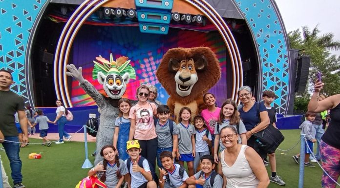 Dia da Alegria: Mais de 3 mil alunos de Penha visitaram o Beto Carrero World
