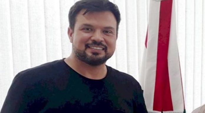 Prefeito de SC que empregou sogro e sogra está na mira da Justiça