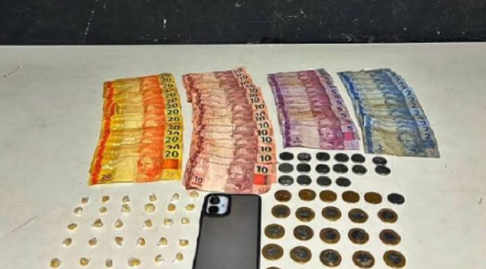 PM de Piçarras prende traficante no Bairro Itacolomi