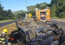 Adolescente capota o carro na Transbeto no Dia das Mães
