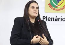 Servidoras da Câmara de Penha se revoltam e abrem guerra contra vereadora