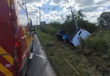 Casal fica preso às ferragens em acidente no Bairro Escalvados em Navegantes
